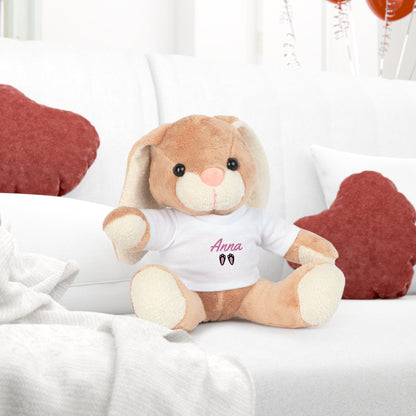 Plüsch-Babyspielzeug als Geschenk mit personalisiertem T-Shirt