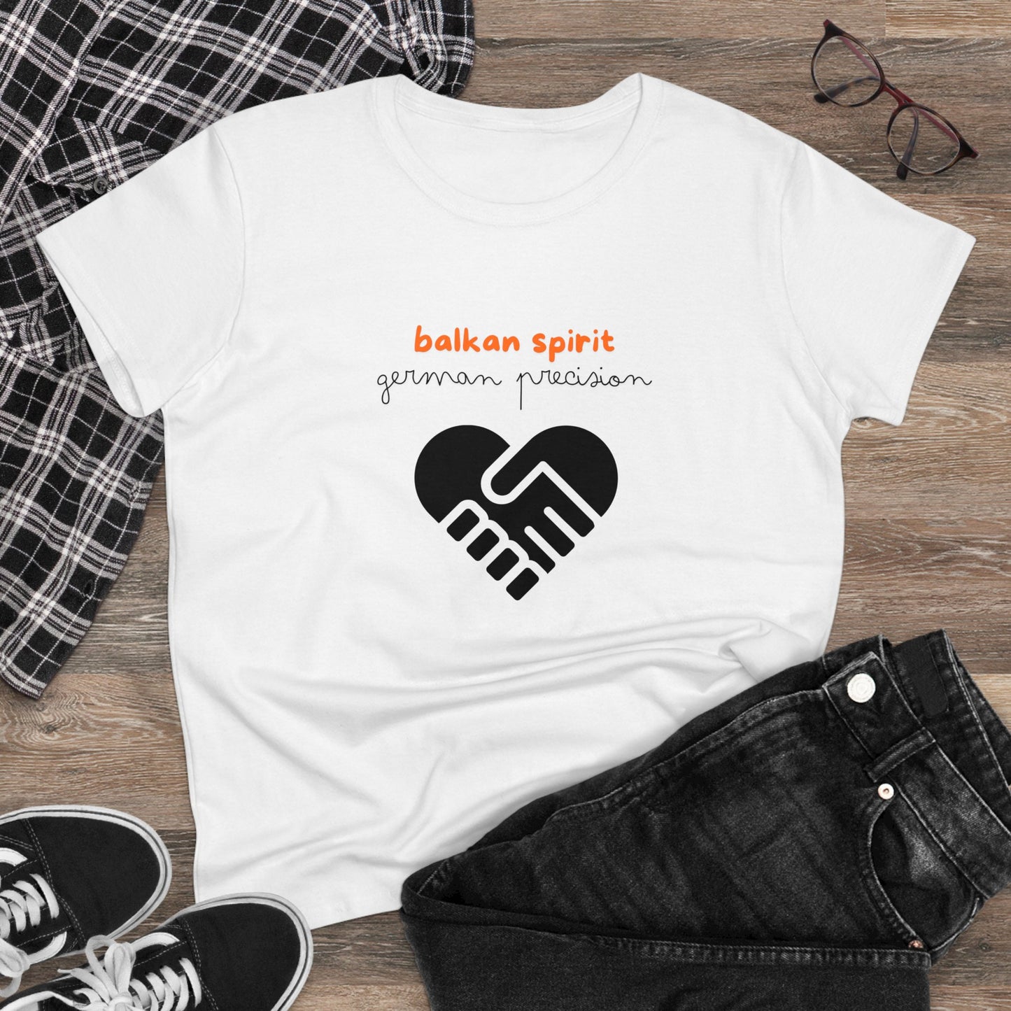 Balkan Spirit, German Precision Damen-Baumwoll-T-Shirt