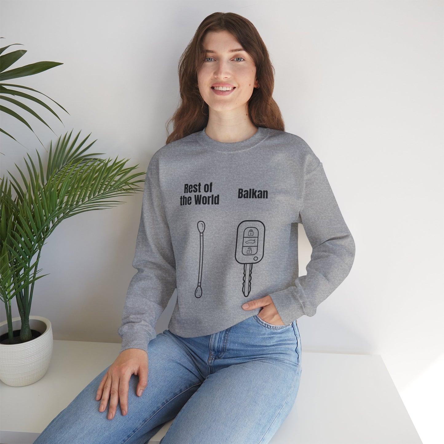 Lustiges Sweatshirt mit Rundhalsausschnitt und Balkan-Motiv