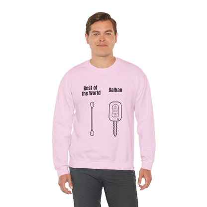 Lustiges Sweatshirt mit Rundhalsausschnitt und Balkan-Motiv