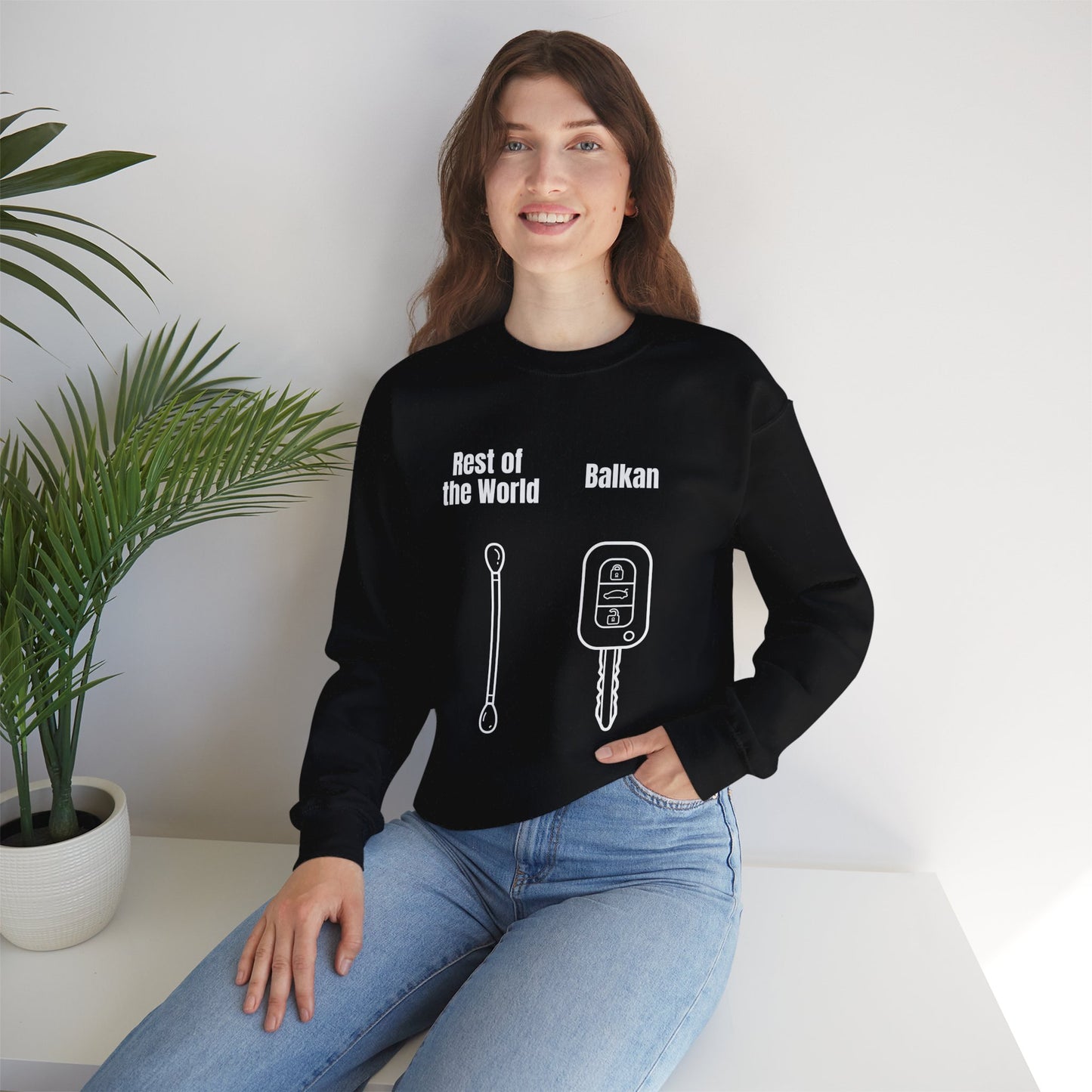 Lustiges Sweatshirt mit Rundhalsausschnitt und Balkan-Motiv