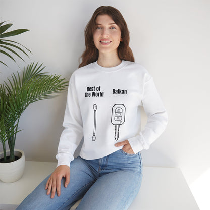 Lustiges Sweatshirt mit Rundhalsausschnitt und Balkan-Motiv