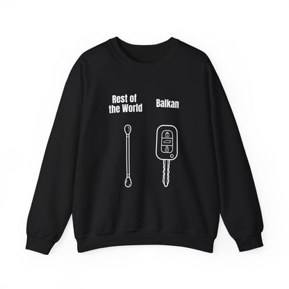 Lustiges Sweatshirt mit Rundhalsausschnitt und Balkan-Motiv