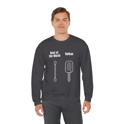 Lustiges Sweatshirt mit Rundhalsausschnitt und Balkan-Motiv